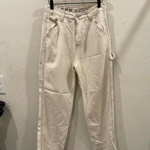 S.O.N.G Carpenter 90s boyfriend jeans, cream color w light brown stitching
